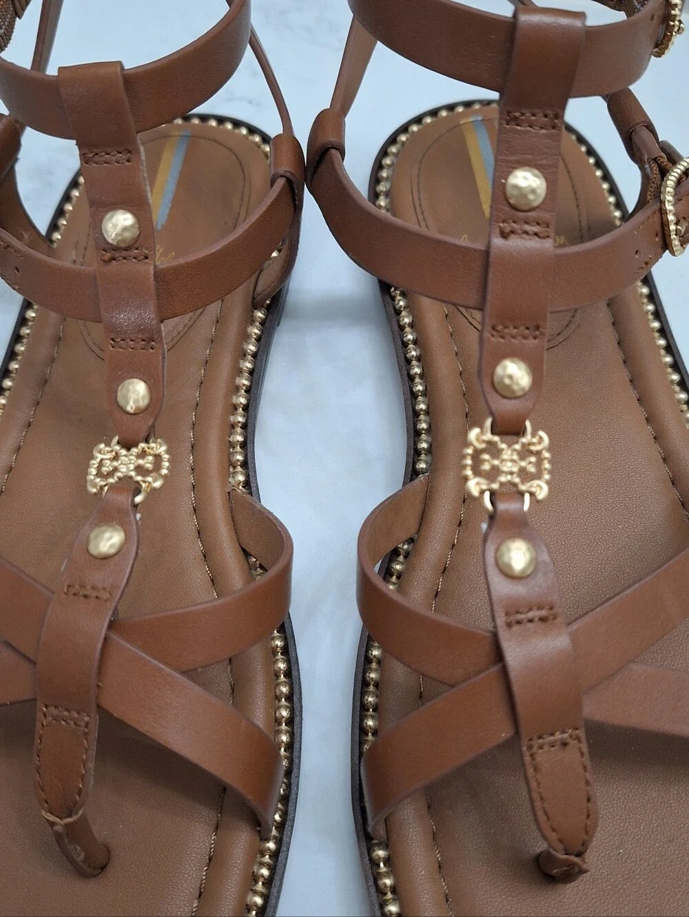 Sam Edelman Talya Gladiator Sandals Rich Cognac Gold Medallion Size 8M - Picture 5 of 9